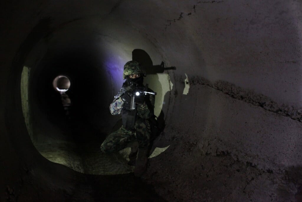 Chapo Guzman tunel